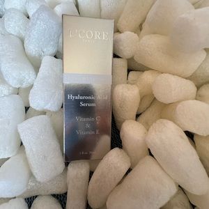 L’core hyaluronic acid serum,vitamin c and E